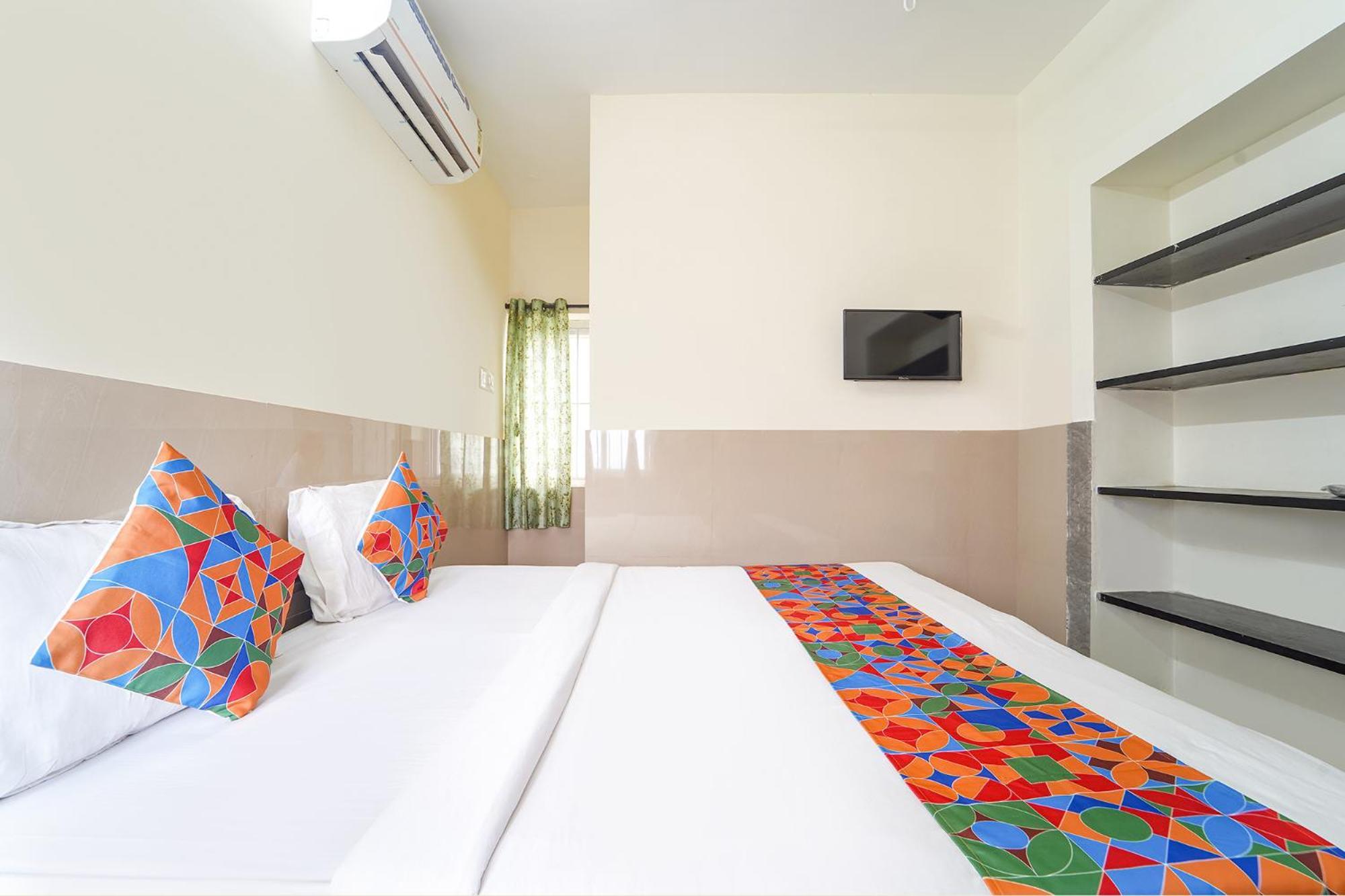 Fabexpress Clover Castle - Nr Coimbatore International Airport Extérieur photo