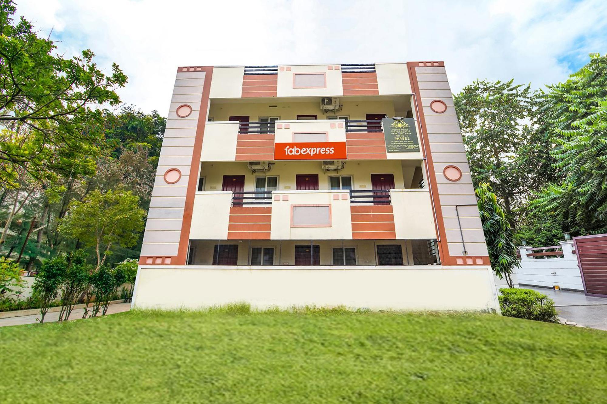 Fabexpress Clover Castle - Nr Coimbatore International Airport Extérieur photo